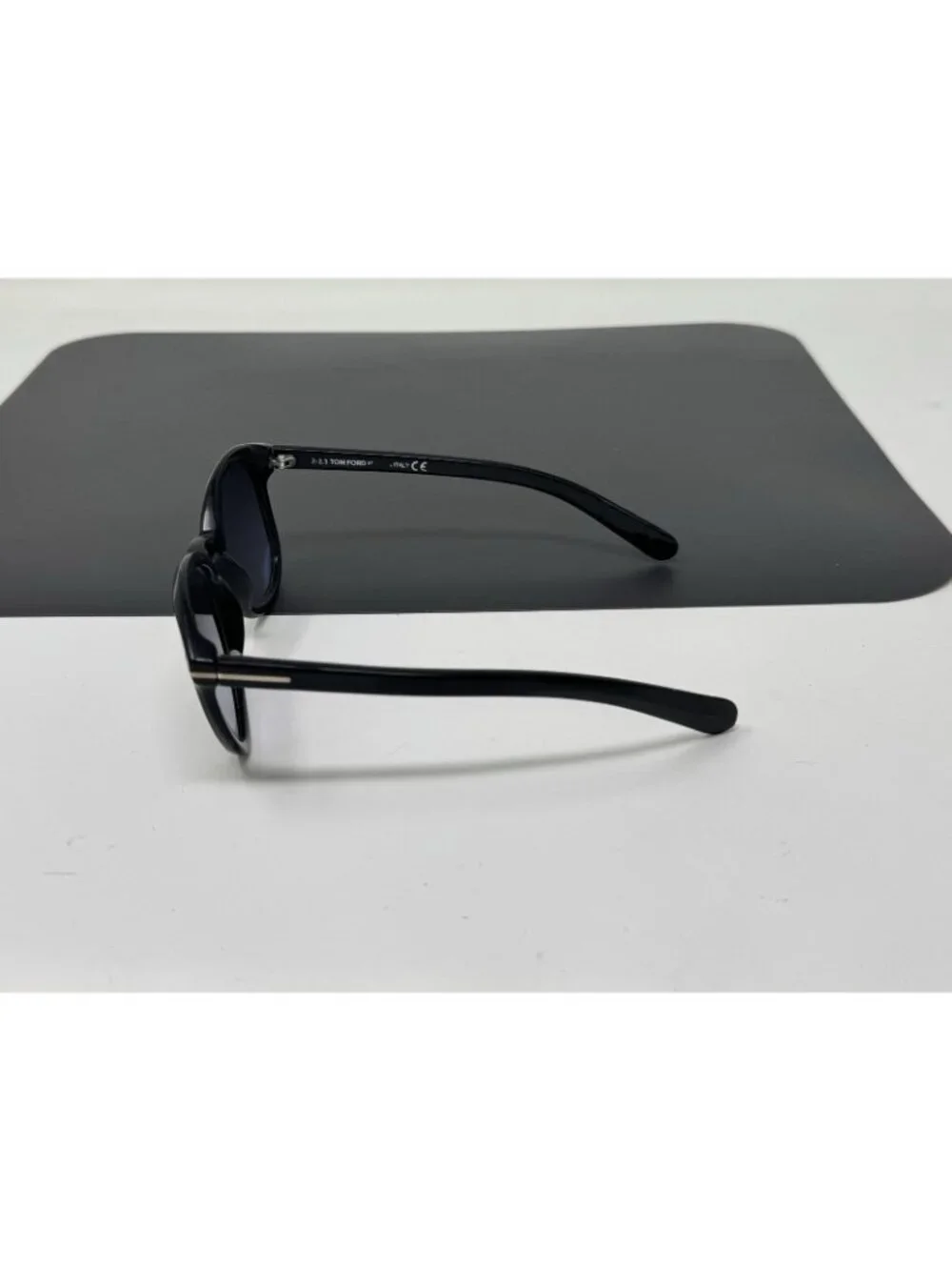 Tom Ford Riley TF 298 / FT0298 51mm Black Sunglasses Scratches On Lenses